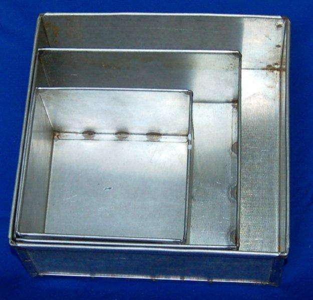 3 Square Cake Tins - Ideal for Wedding or Xmas Cakes - Square sizes are 250mm - 200mm - 150mm