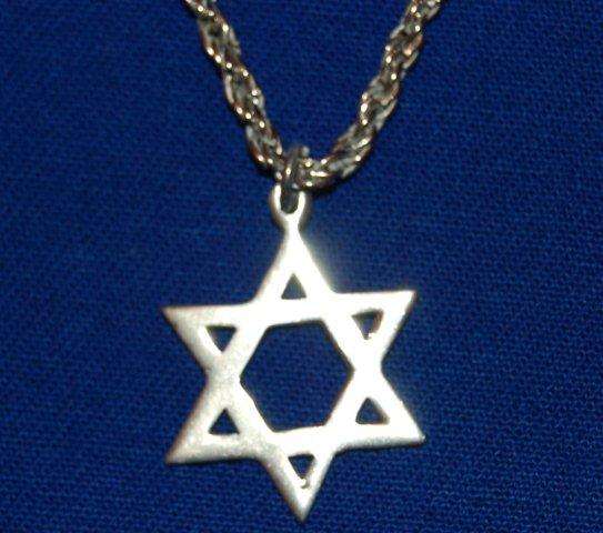 Star of David  (925 Silver) with lovely double link chain - Star size 25mm across