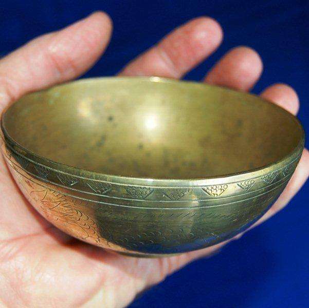 Solid Heavy Brass Chinese Bowl with Dragon Motif - Diameter 110mm Height 45mm
