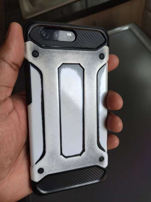 Huawei P10 Plus 128GB / 6GB RAM (FAULTY / FOR REPAIRS)