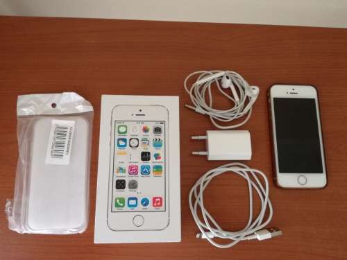 Apple iPhone 5s Gold 32GB - Boxed with accessories