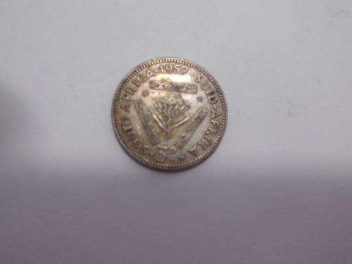 1957 UNION OF SOUTH AFRICA SILVER THREE PENCE(TICKEY)  ~  FUN SUNDAY ~ @ R1 START ~