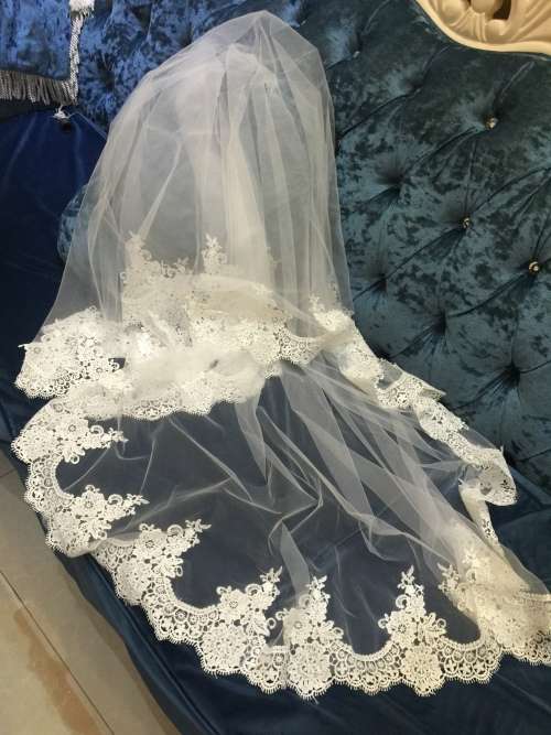 Lace veil