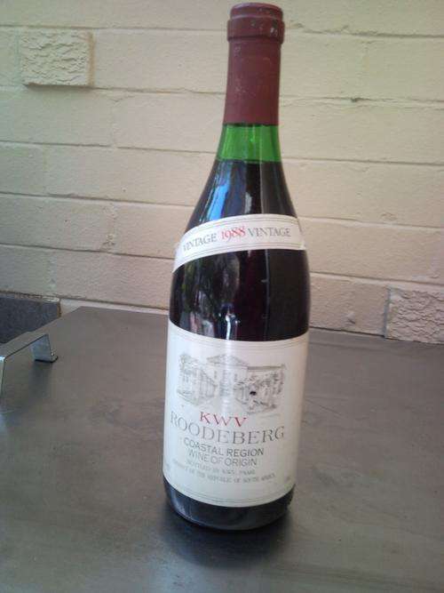 Rare collectable Vintage 1988 KWV Roodeberg Wine (SEALD)