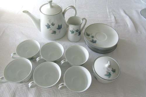 Noritake White Porcelain Tea set - Complete