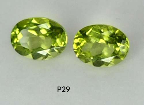 2.85ct PAIR OVAL GREEN 100% NATURAL PERIDOT