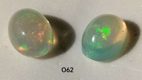 1.95ct RAINBOW OPAL PAIR