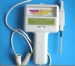 SWIMMING POOL AND SPA WATER TESTER. FREE DELIVERY