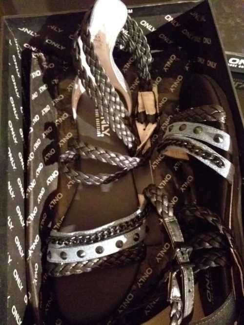 (Only Geniune Leather  Designer label shoes.