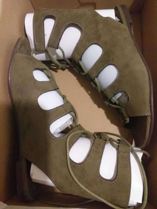 Sole Candy Maize  Gladiator sandals