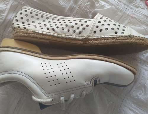 Witchery & Leamer Genuine Leather shoes (Bidding for both shoes and in very good condition)