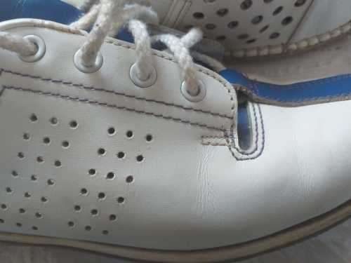 Witchery & Leamer Genuine Leather shoes (Bidding for both shoes and in very good condition)