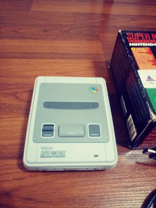 NINTENDO CLASSIC MINI SNES CONSOLE