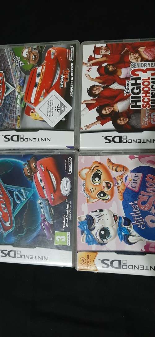 Nintendo DS Black lots of scratches + 8 games