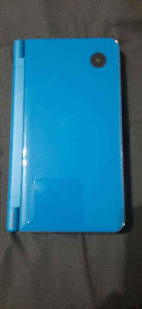 Blue Nintendo DS XL + 5 games