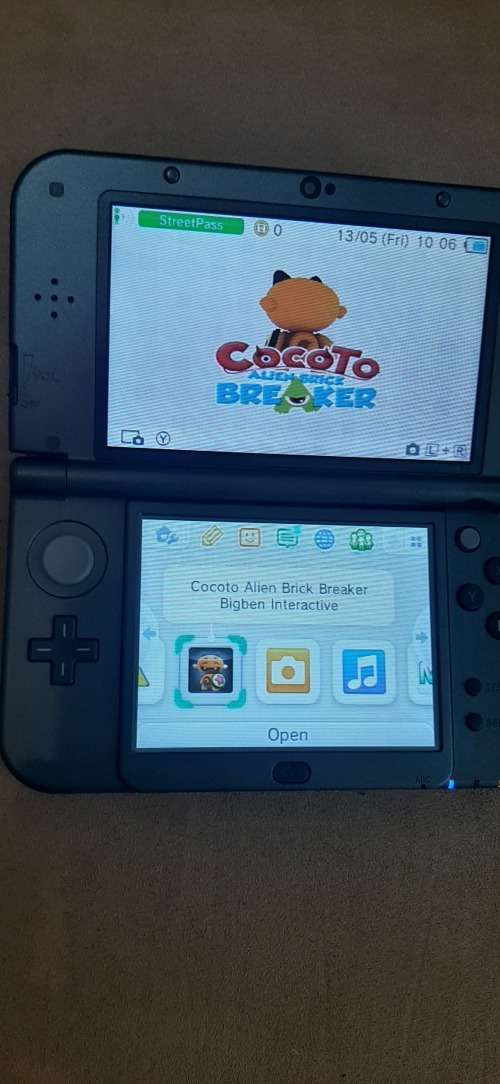 New Nintendo 3DS XL ( Very good condition)