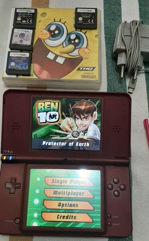 Nintendo DSi XL  with box( Good condition + 6 games)