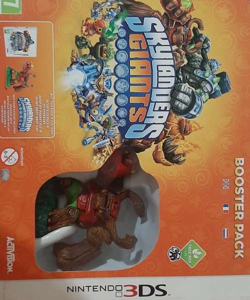 Skylanders Giants Booster Pack