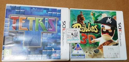 Nintendo 3DS ( Very Good Condition) + 3 Games