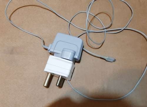 Nintendo 3DS ( Very Good Condition) + 3 Games