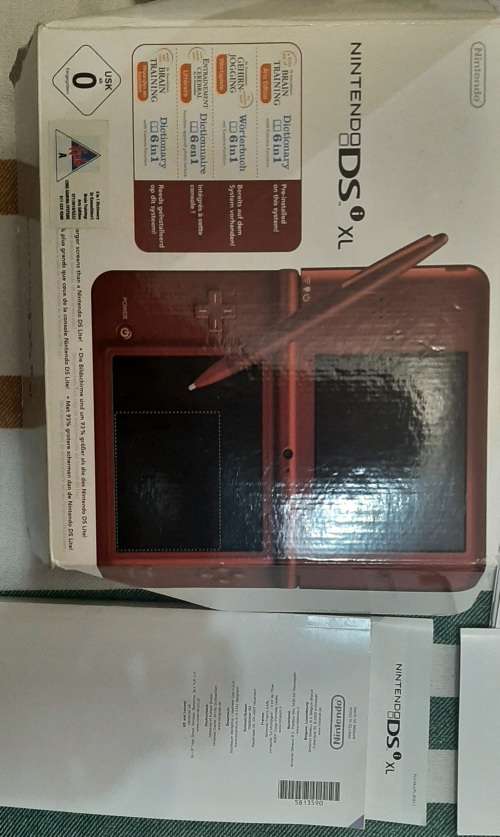 Nintendo DSi XL  with box( Good condition + 6 games)