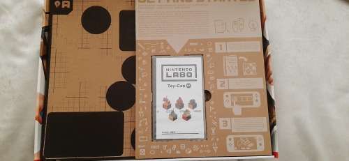 Nintendo Labo kit 1 ( like new, opened but not removed)