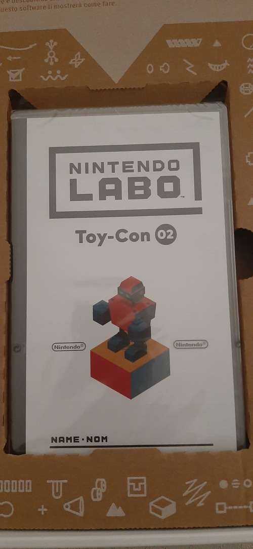 Nintendo Labo kit 2 ( like new, opened but not removed)