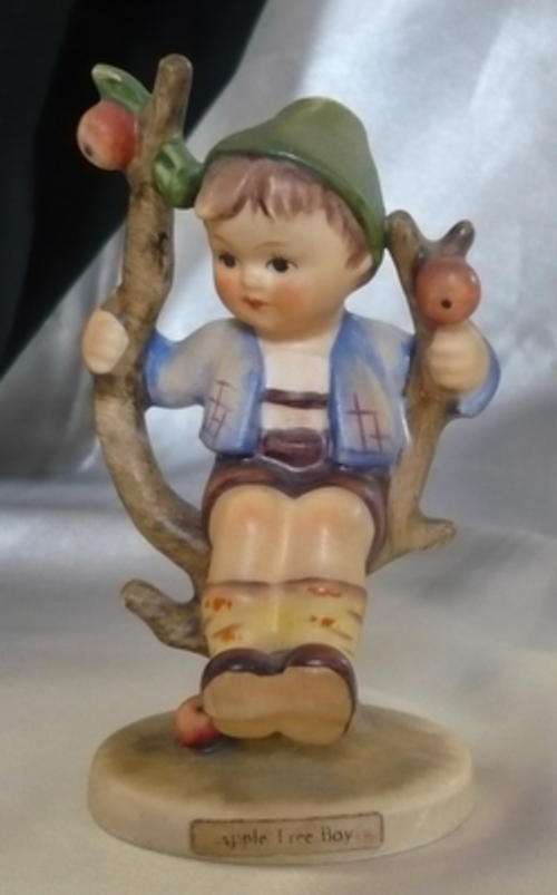 A Hummel "Apple Tree Boy" Figure, No. 142 3/0