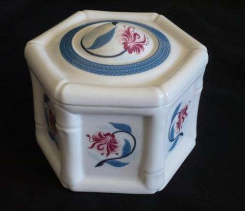 An Elizabeth Arden "Royal Pavilion" hexagonal shaped POWDER BOWL