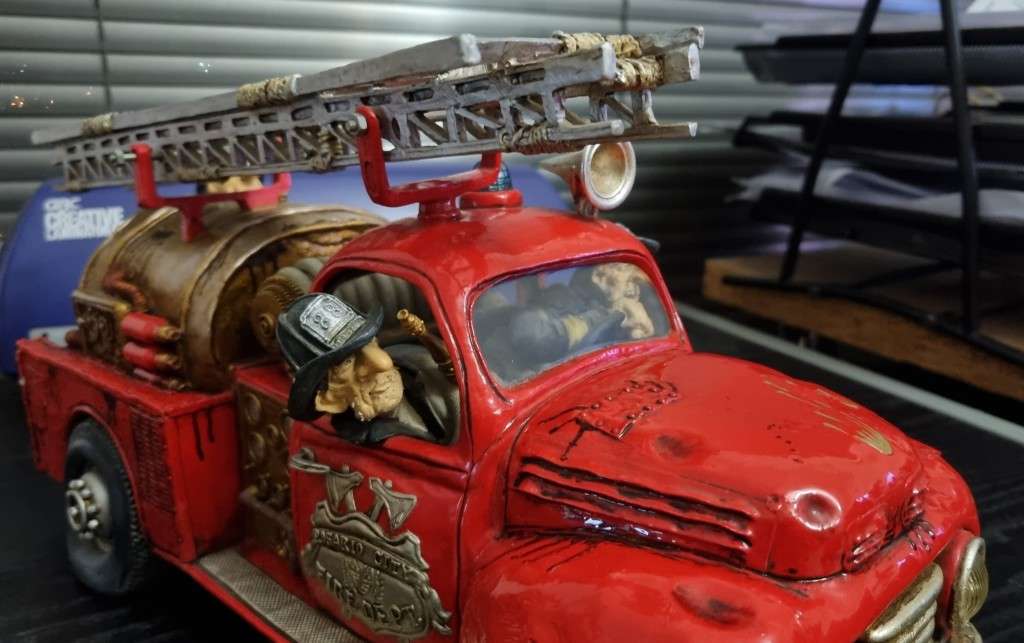 GUILLERMO FORCHINO ART-THE FIRE ENGINE-50%