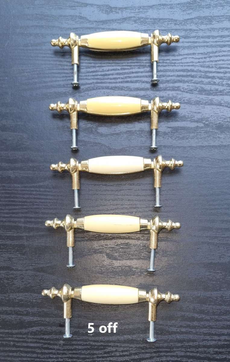 JOB LOT - USED DRAWER/CUPBOARD/ FURNITURE HANDLES