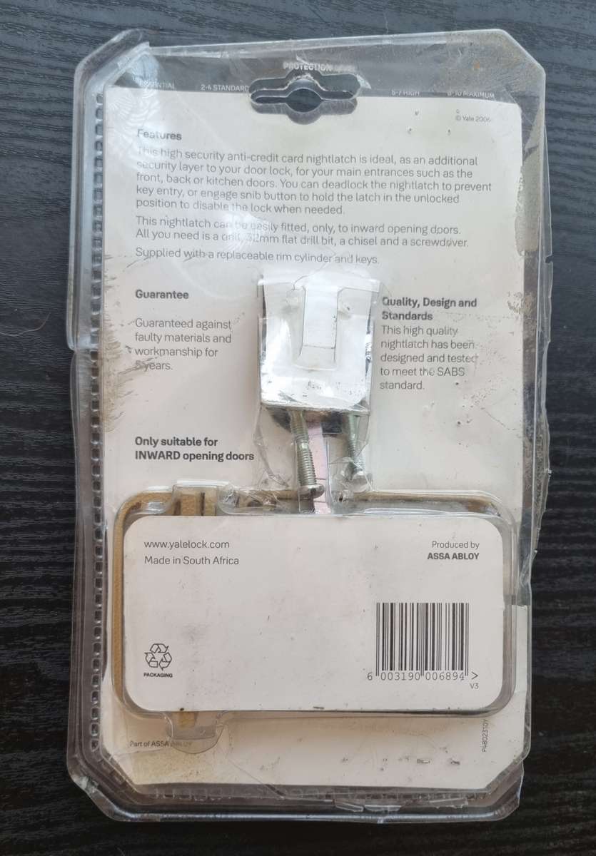 Yale Anti- credit card night latch lock