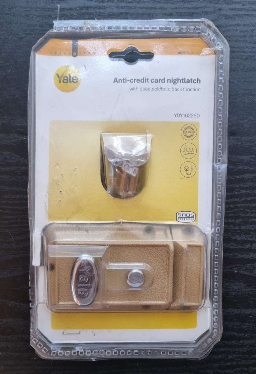 Yale Anti- credit card night latch lock