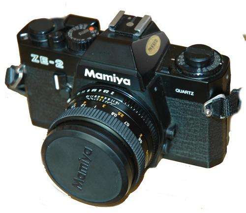 Mamiya ZE-2 with accessories in excellent condition!