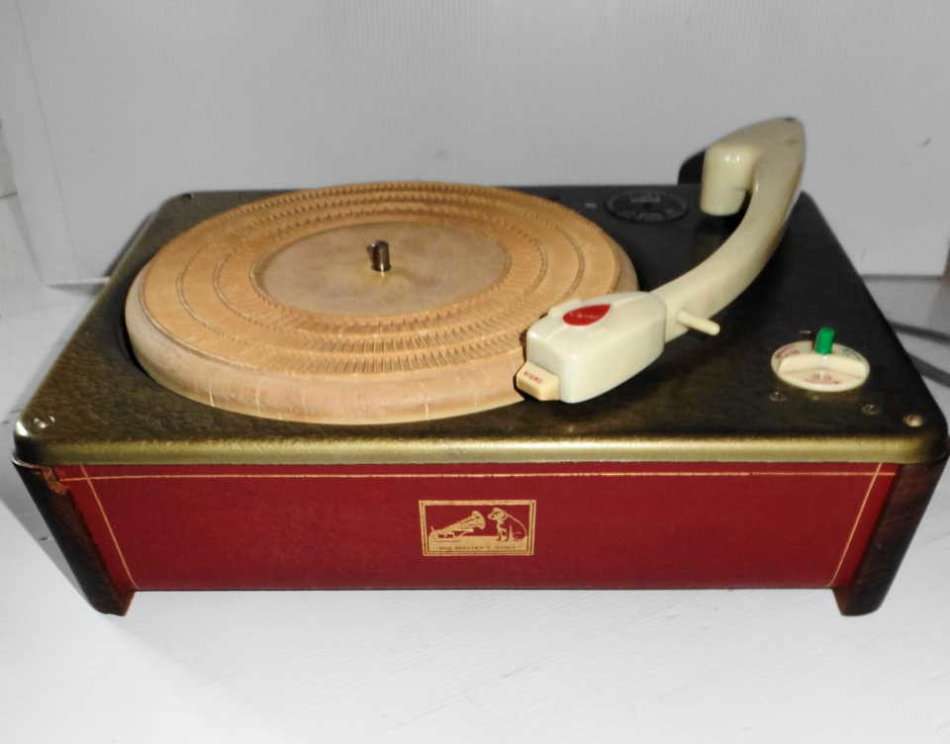 HIS MASTERS VOICE TURNTABLE PLAYER