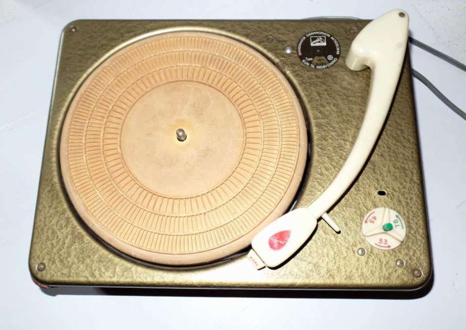 HIS MASTERS VOICE TURNTABLE PLAYER