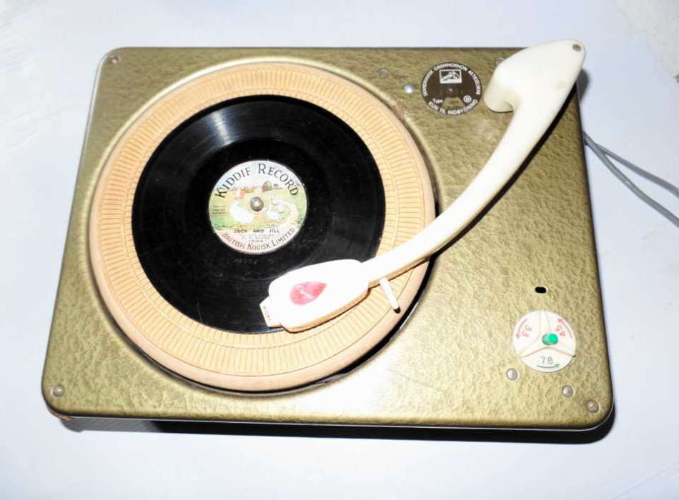 HIS MASTERS VOICE TURNTABLE PLAYER