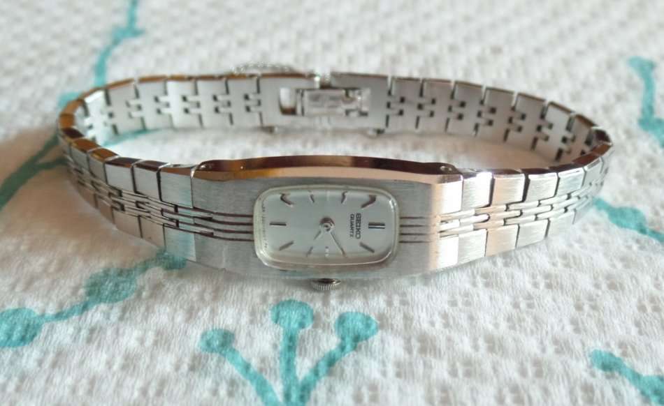 SEIKO LADIES QUARTZ WATCH