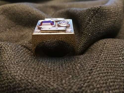 Wedding Ring with a difference 18ct