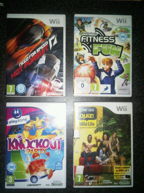 Nintendo Wii 4 Game bundle