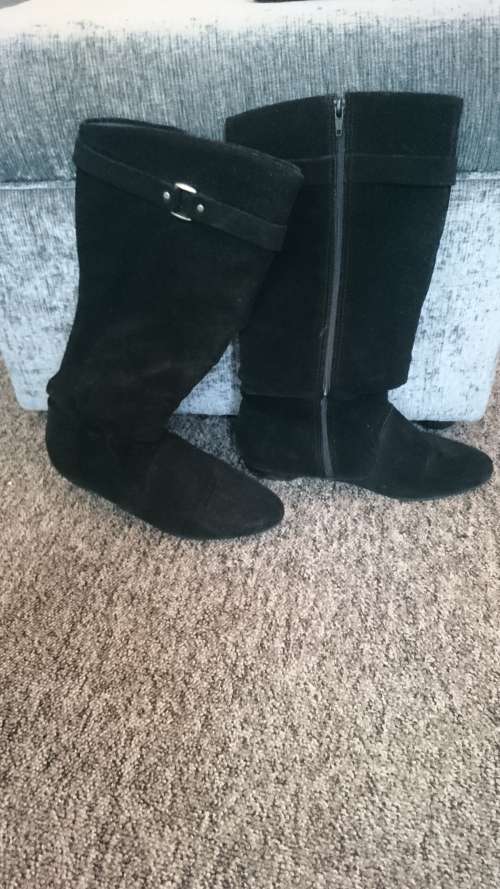 *Sale* Black Faux Suede Boots