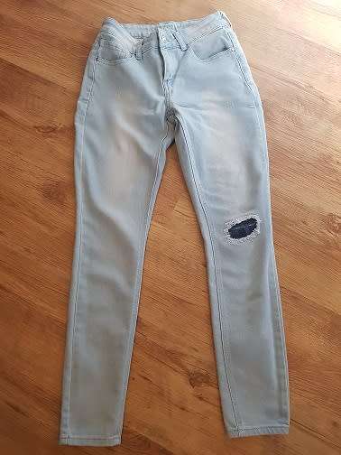 Light Wash Denim Jeans