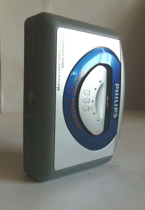 SONY AIWA XP-ZV71 PORTABLE CD PLAYER MP3 WALKMAN