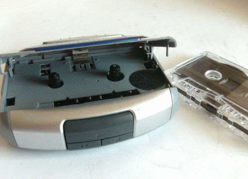 SONY AIWA XP-ZV71 PORTABLE CD PLAYER MP3 WALKMAN