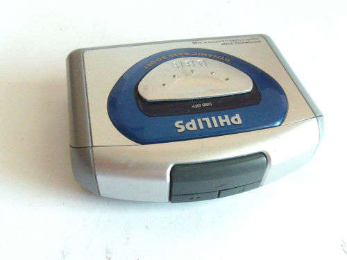 SONY AIWA XP-ZV71 PORTABLE CD PLAYER MP3 WALKMAN