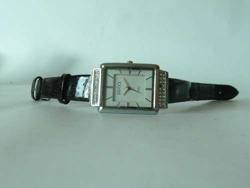 Vintage  Ladies wrist watch Gucci, quartz