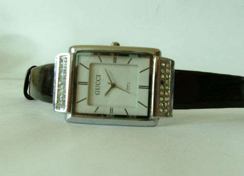 Vintage  Ladies wrist watch Gucci, quartz