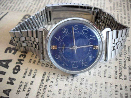 Vintage Soviet man's wrist watch Pobeda, mechanical mens watch, blue dial, Works