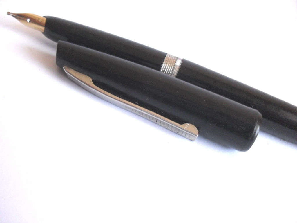 Vintage 1970's Russian Vacuum fountain pen