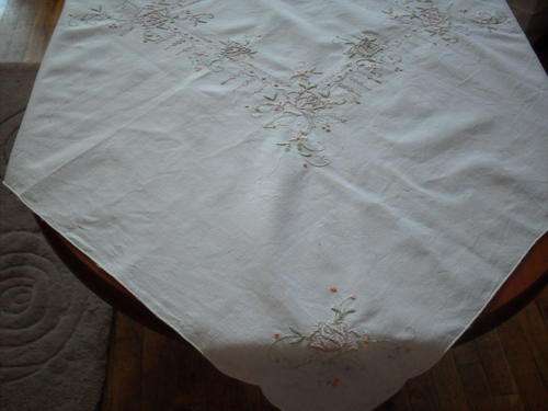 Vintage Hand Embroidered tablecloth 80 cm x 78 cm